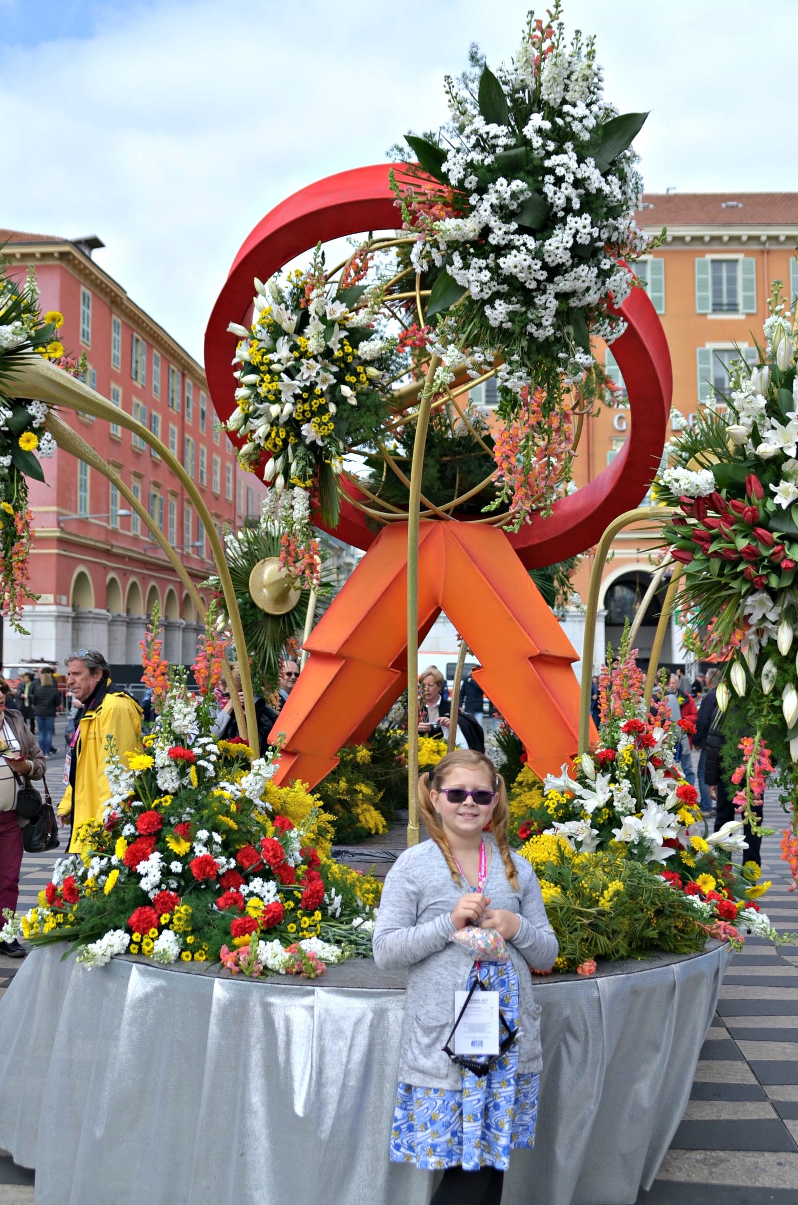 Photos That Will Make You Want to See The Nice Carnaval Battle of Flowers